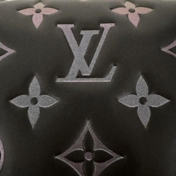 Authentic Louis Vuitton Ski Monogram Wallet - Picture 6 of 9